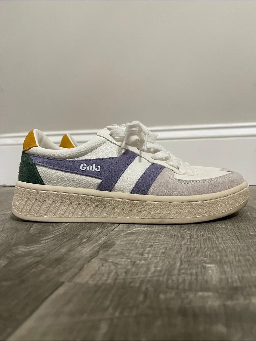 Gola Grand Slam Trident White Sneaker with periwinkle Stripes